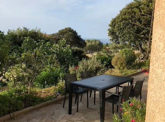 Rez De Apartment LʼÎle-Rousse