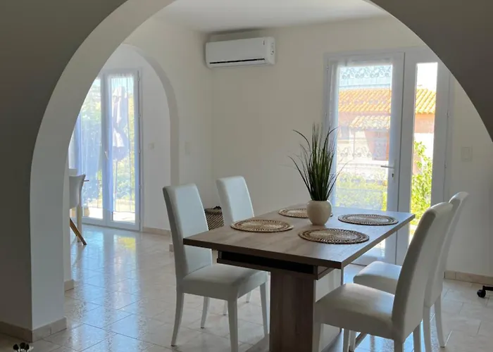 Rez De * LʼÎle-Rousse